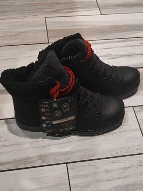 Men's Kamik Black Boots